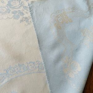 Vintage Embroidered Linen Tablecloth Blue/Cream Reversible 68”X46” and Napkins